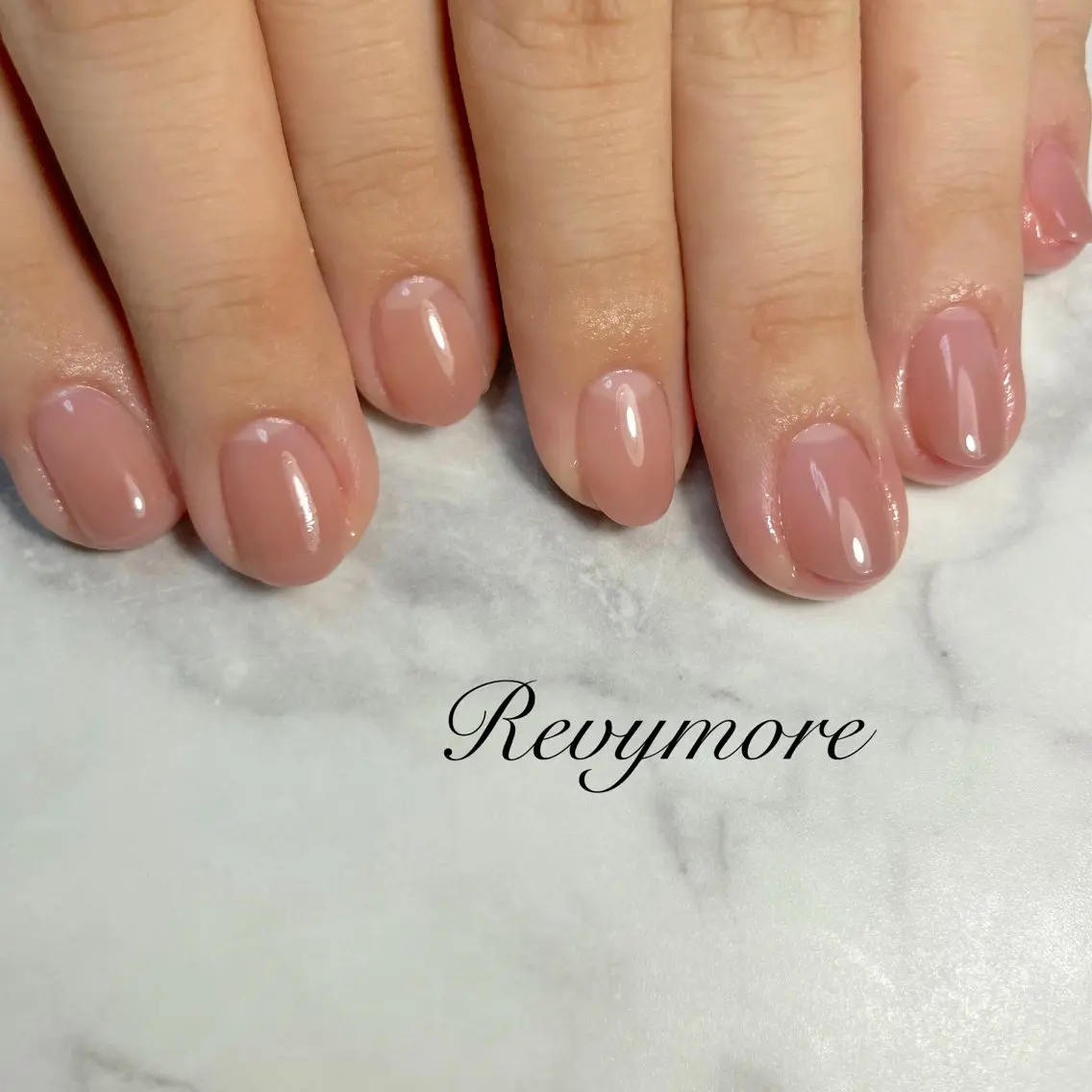 ネイル ジェルネイル 韓国ネイル ニュアンスネイル オフィスネイル シンプルネイル nail salon Revymoreのネイルデザイン