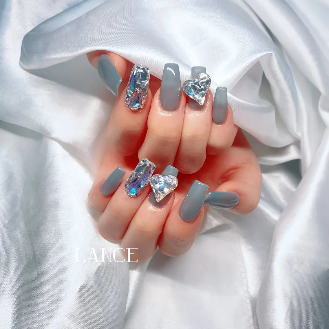 ネイル オーロラネイル フレンチネイル グラデーション キラキラネイル 韓国ネイル ハンドネイル Lance nailのネイルデザイン