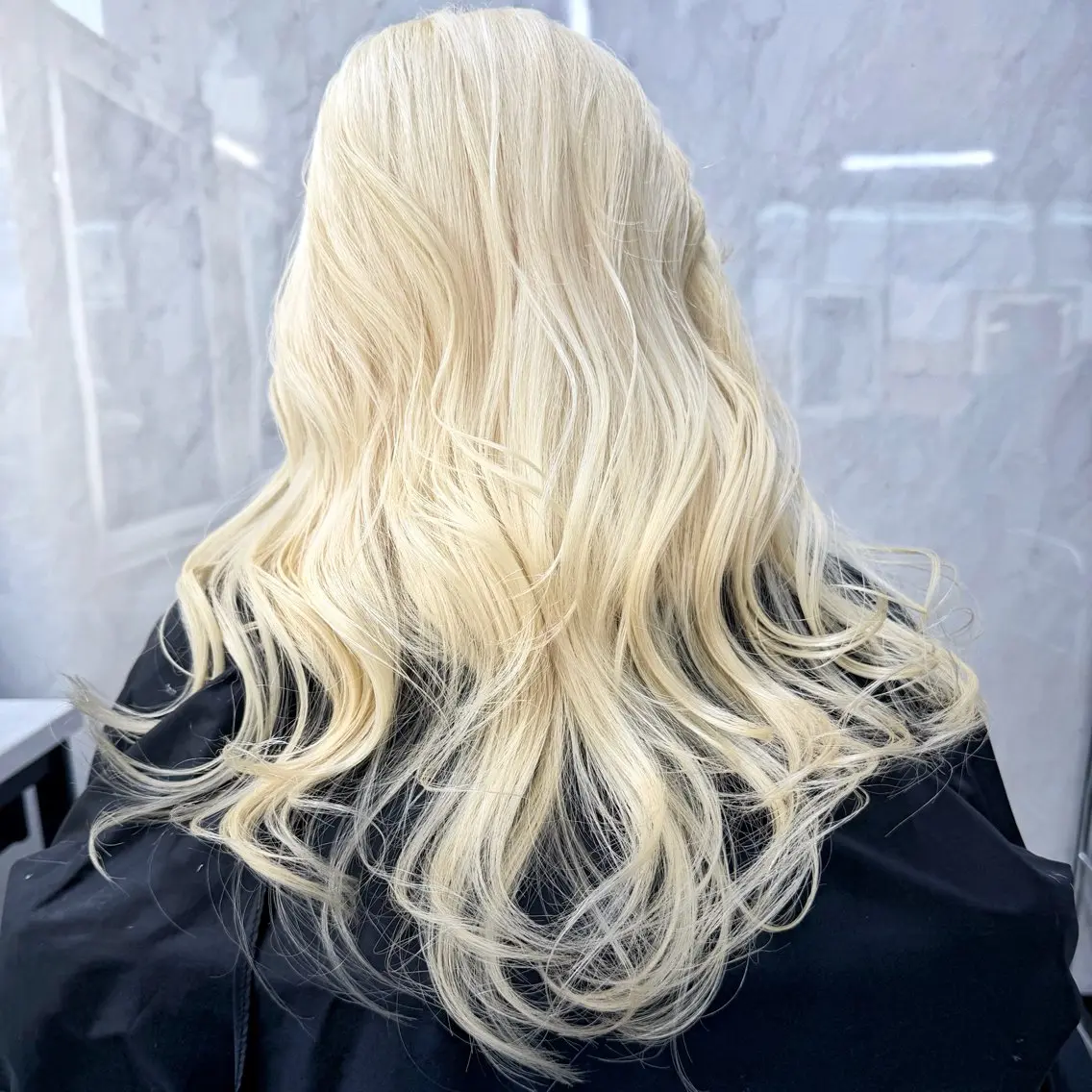 ロング カラー シールエクステ ハイトーンカラー エクステ ヘアカラー トリートメント シールエクステ特化 ハイトーン、NANAのヘアスタイル