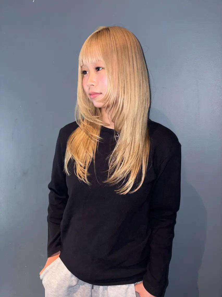 ロング カラー カット ヘアカラー ハイトーン レイヤー🎀meiのヘアスタイル