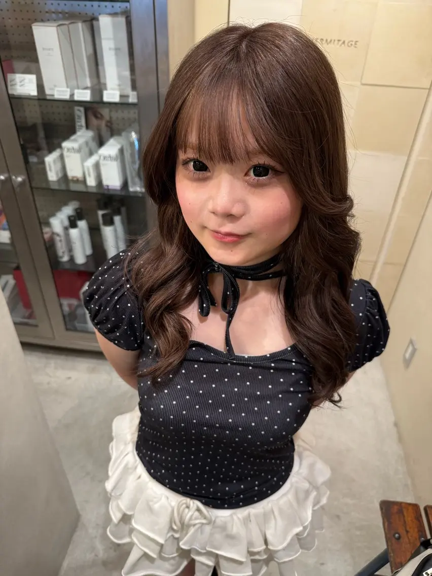 セミロング 徳田 萌恵のヘアスタイル