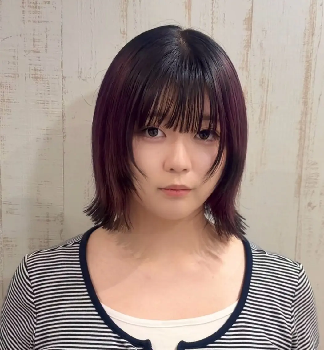 ショート カラー 黒髪 デザインカラー パープルカラー ボブ シースルーバング ヘアカラー ハイトーン💫 エクステ💫maiのヘアスタイル