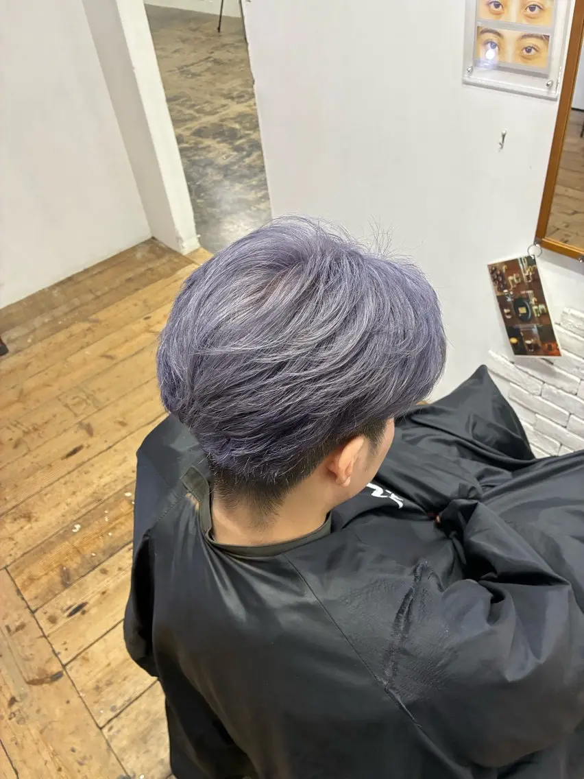 ショート カラー ヘアカラー 根元 優のヘアスタイル