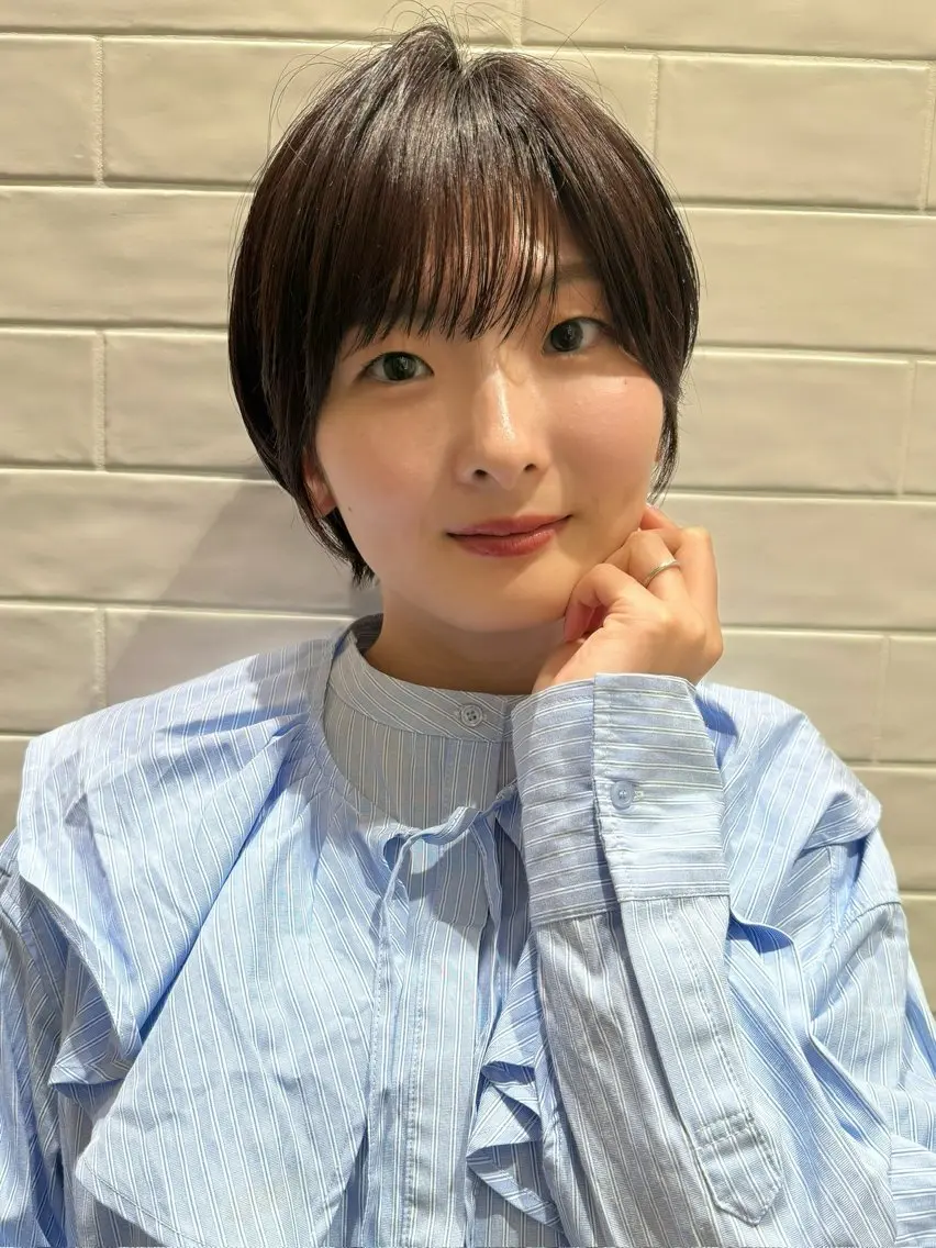 ショート 米澤 由衣のヘアスタイル