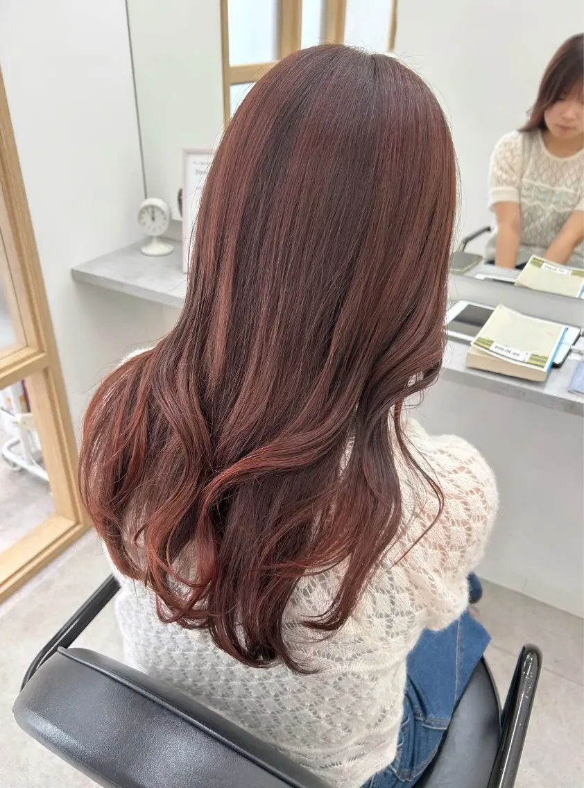 セミロング カラー ヘアアレンジ 梅木李奈🕊️ レイヤー透明感カラーのヘアスタイル
