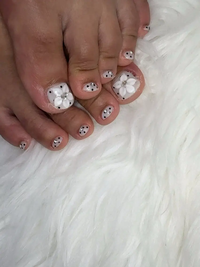 ネイル ハンドネイル フットネイル SOL NAILのネイルデザイン