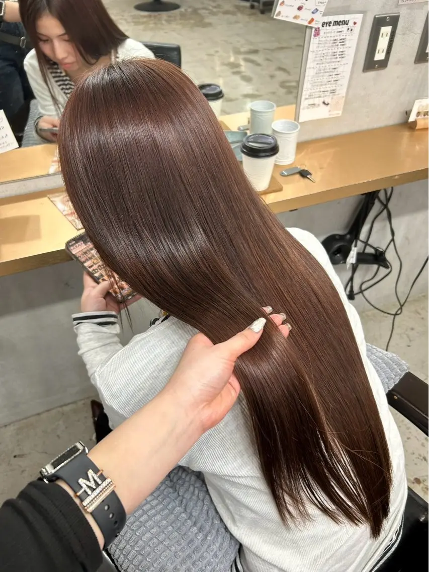 《8月限定メニュー🌻》髪質改善ストレート+Aujuaケアマスク トリートメントの写真