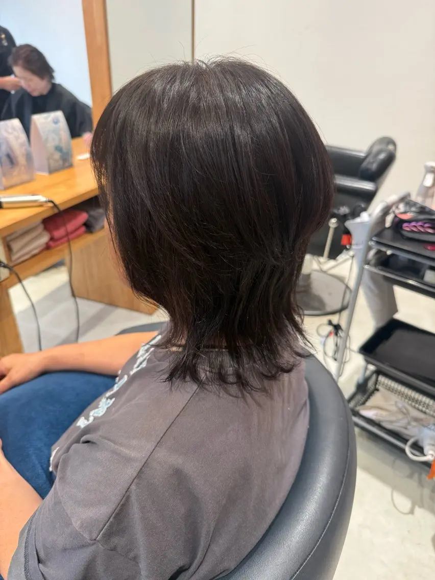 ミディアム ハイレイヤー レイヤーカット カット ヘアカラー 花田 梨佳のヘアスタイル