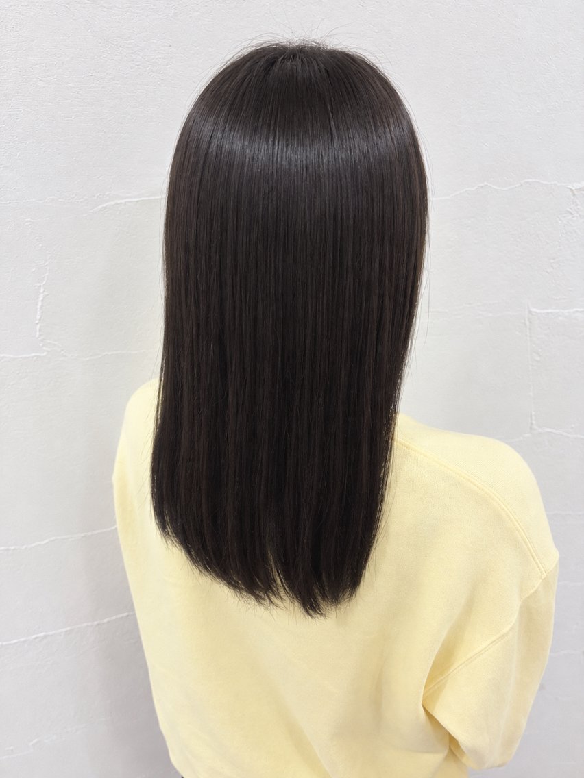 カラー 黒髪 ブルーカラー ブルーブラック ヘアカラー ヘアルームフラット mei🎀🌟のヘアスタイル