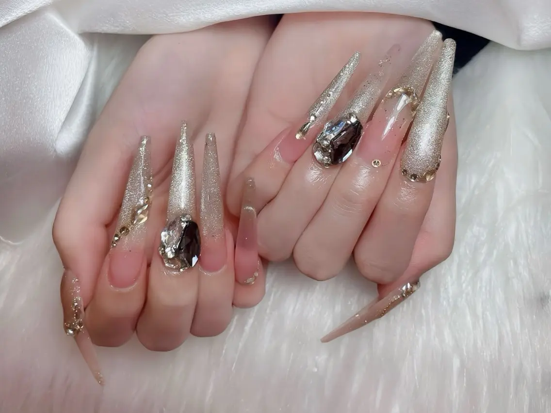 ネイル アートネイル オーロラネイル クリアネイル 長さ出し フレンチネイル ハンドネイル Rin Nail 新大久保店のネイルデザイン