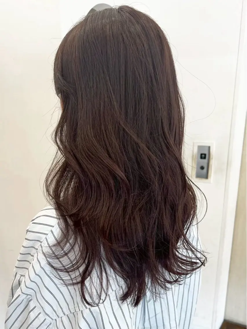 ロング カラー 森 彩夏のヘアスタイル