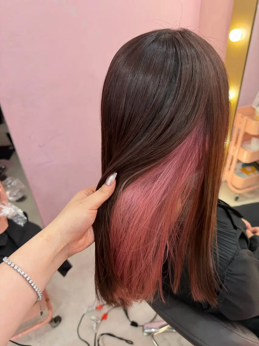 🎀💗3回までご利用可能◎🎀💗インナーカラー(ブリーチリタッチ込み)+3ステップトリートメントの写真