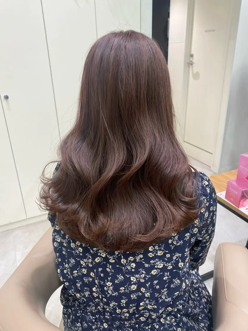 ロング ダブルカラーベージュ カラー/tuburaのヘアスタイル