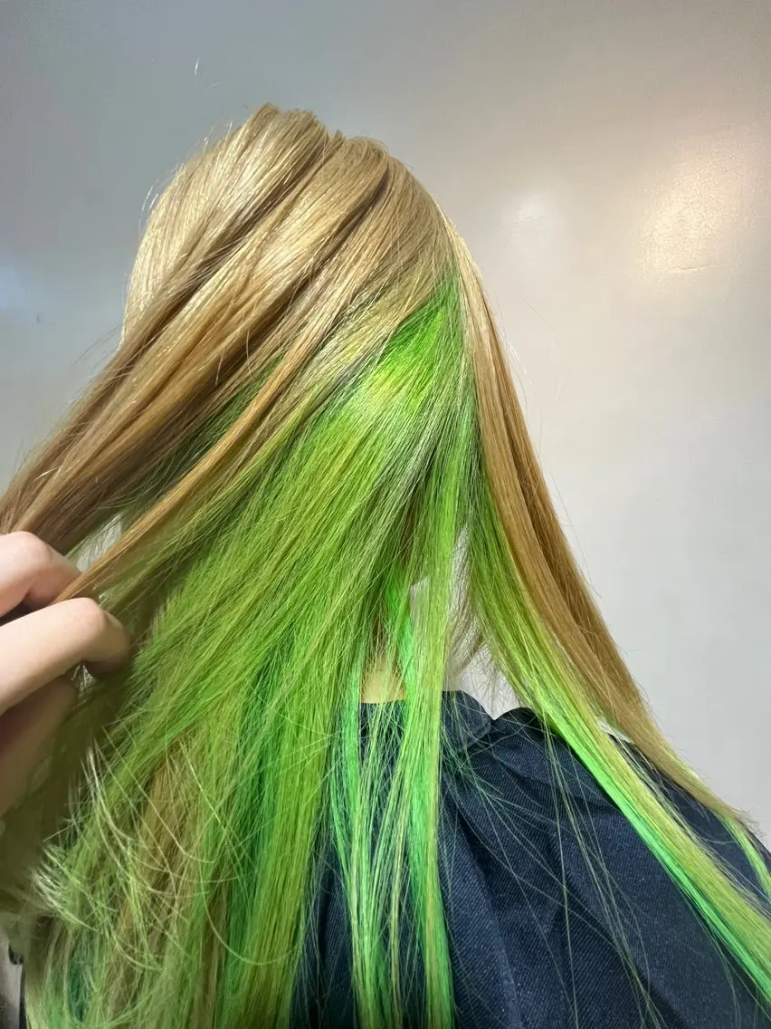 ロング カラー インナーカラー ヘアカラー 原田 晴美のヘアスタイル