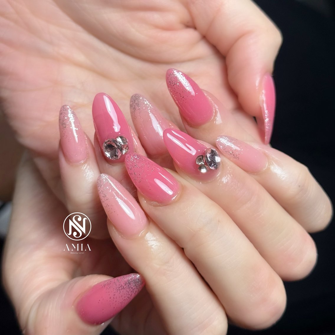 セミロング ハンドネイル 🌟AMIA BEAUTY🌟のネイルデザイン