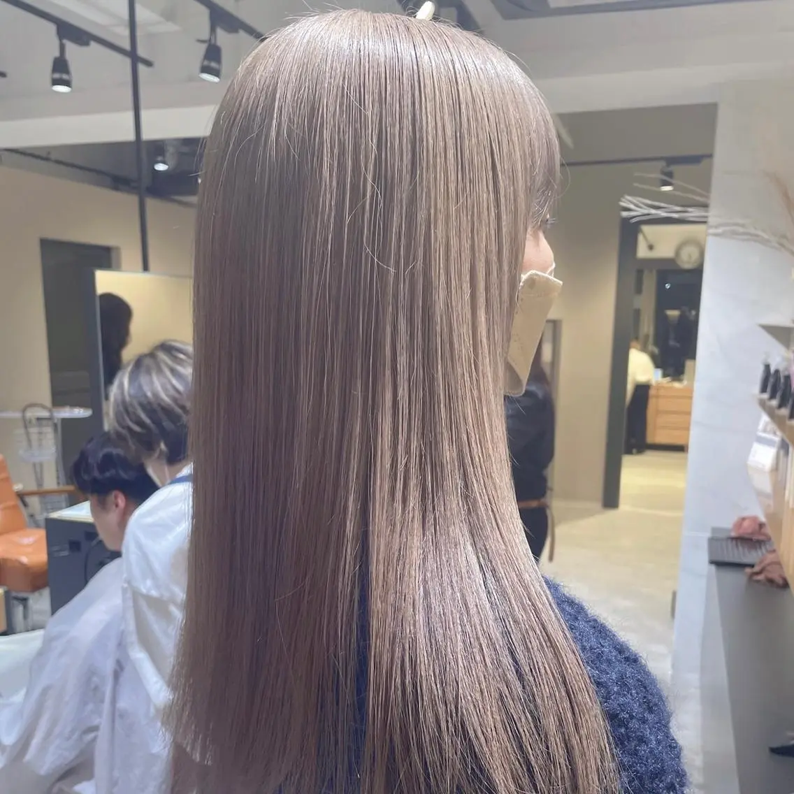 カラー ベージュカラー ミルクティーベージュ 石山 洸平のヘアスタイル