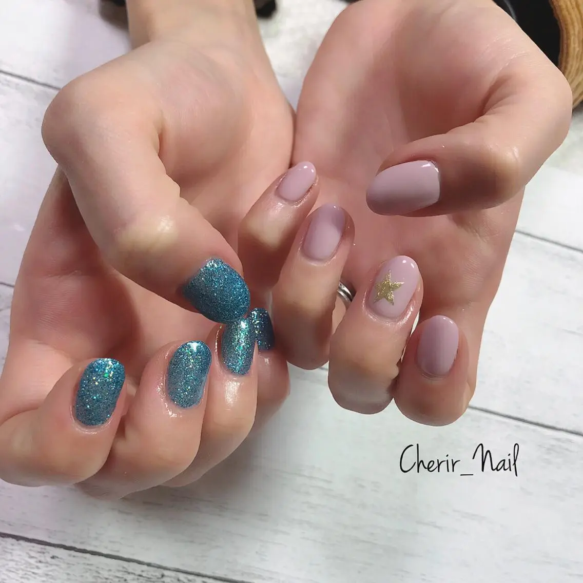 ネイル アートネイル ブルー キラキラネイル ラメ(グリッター) ワンカラーネイル Cherirnail kaoriのネイルデザイン