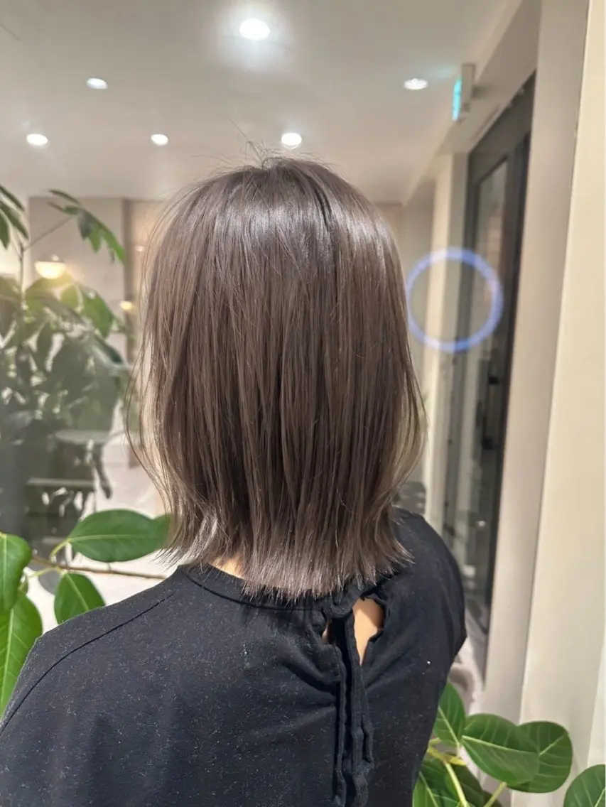 ショート カラー ベージュカラー ボブ くびれヘア カット ヘアカラー トリートメント 透明感カラー🌿 グレージュ🐺陽介のヘアスタイル