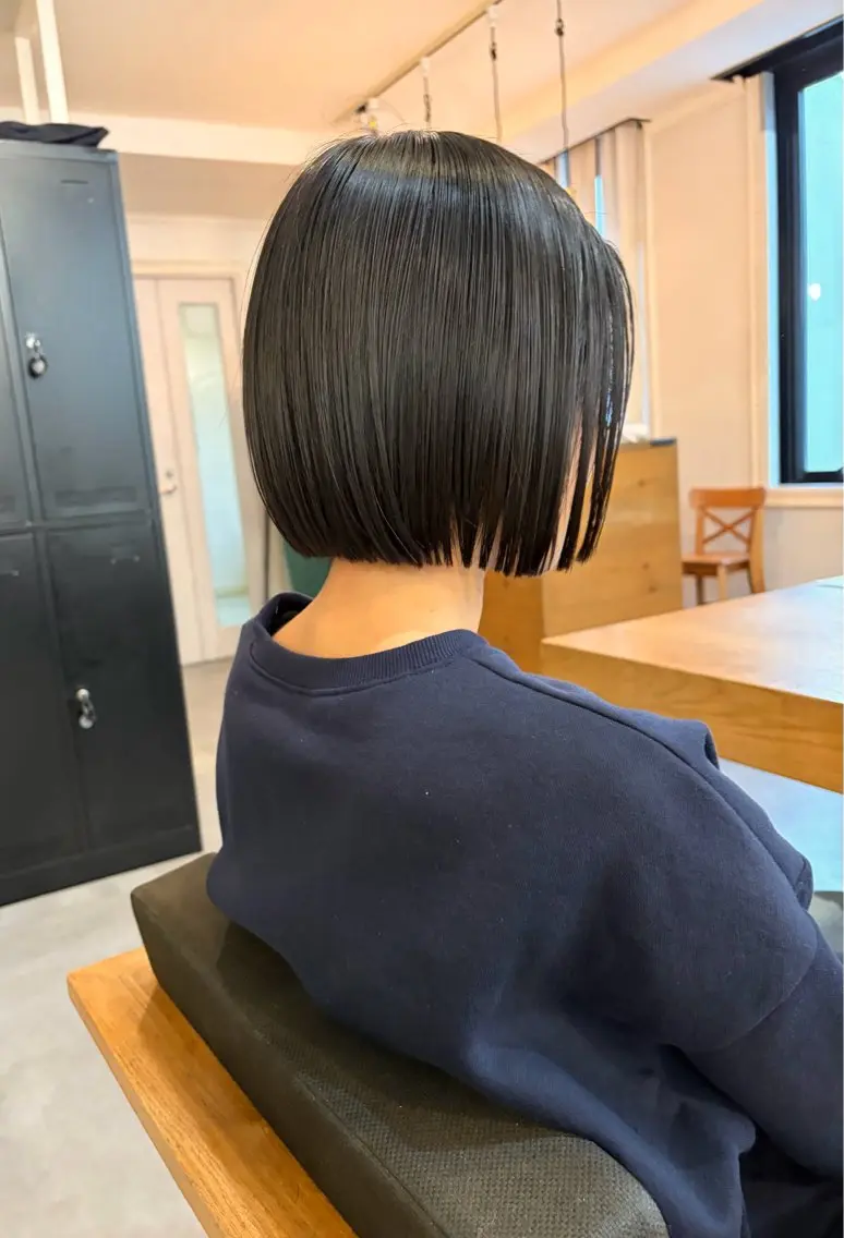 ショート ボブ カット ヘアカラー トリートメント 南堀江レイヤーカット MIKU🍒のヘアスタイル