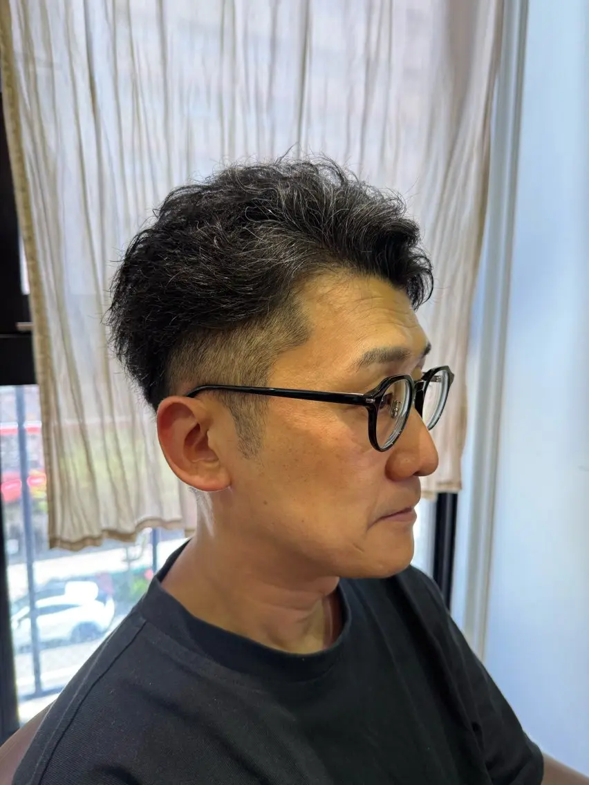 ショート メンズ くせ毛 ショートヘア 溝口 槙里也のヘアスタイル