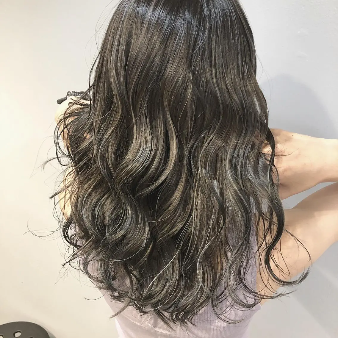ロング カラー ハイライトカラー ハイライト ✨MiL✨ ✨心斎橋✨のヘアスタイル