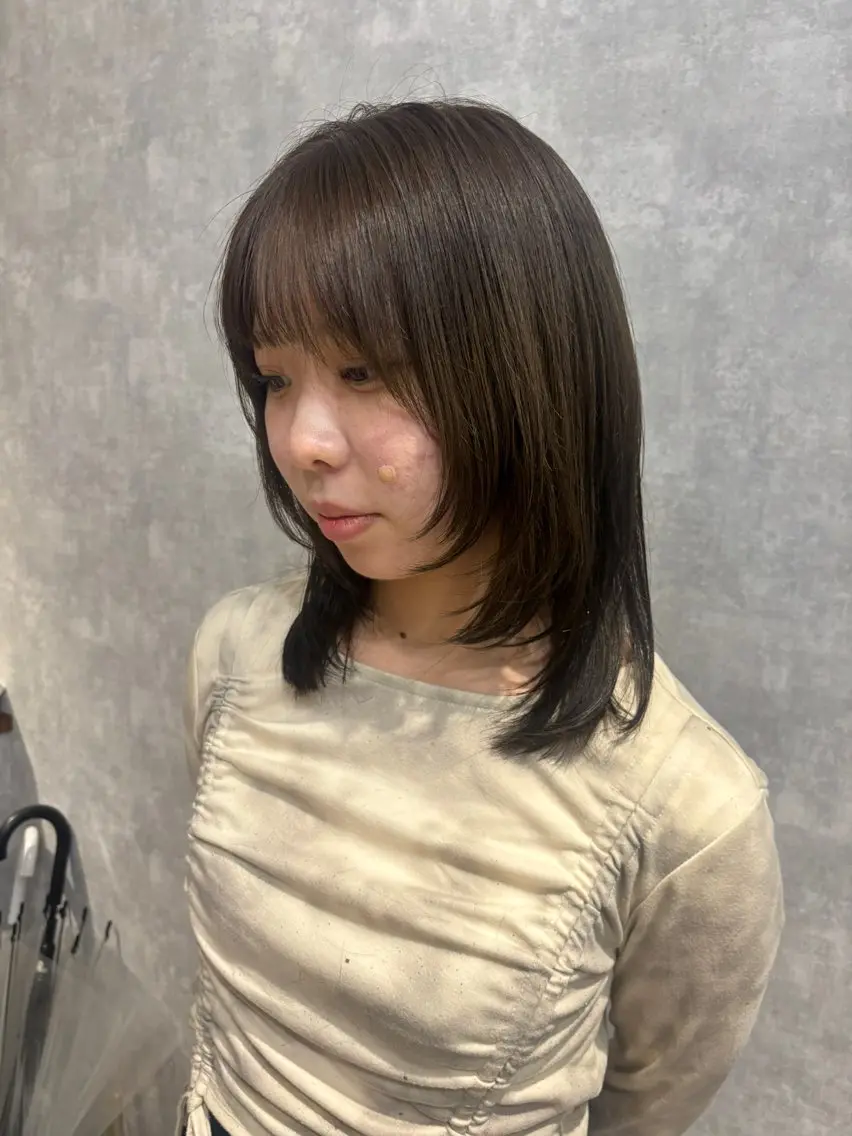 ミディアム カラー カット ヘアカラー トリートメント 🌐NATSUMI 🌐【寒色カラー】のヘアスタイル