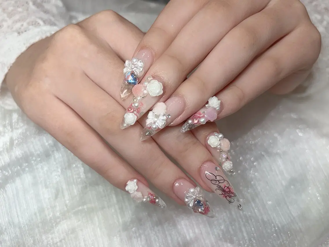 ネイル 成人式 フラッシュネイル フレンチネイル ジェルネイル グラデーション 😍Yumi❤️ 💅Nail💅のネイルデザイン