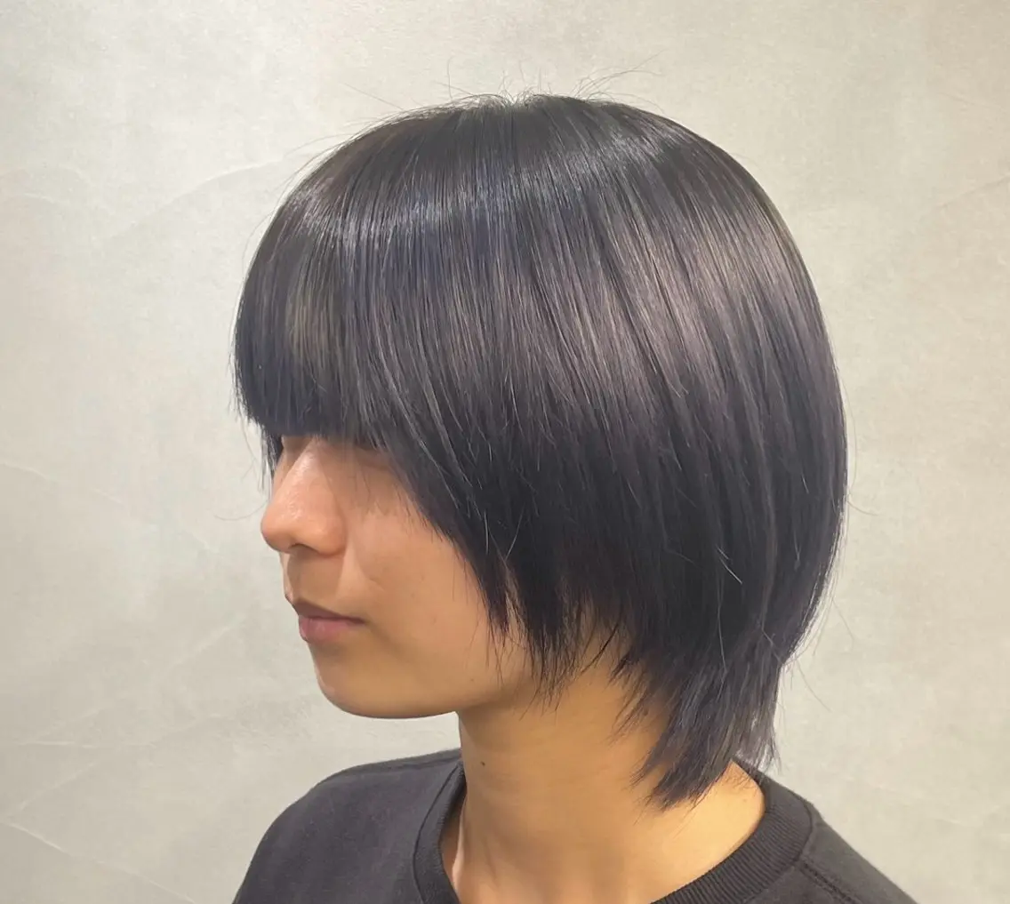 セミロング カラー ヘアアレンジ 黒髪 ブルーカラー ブルーブラック fifth 石川 凪のヘアスタイル