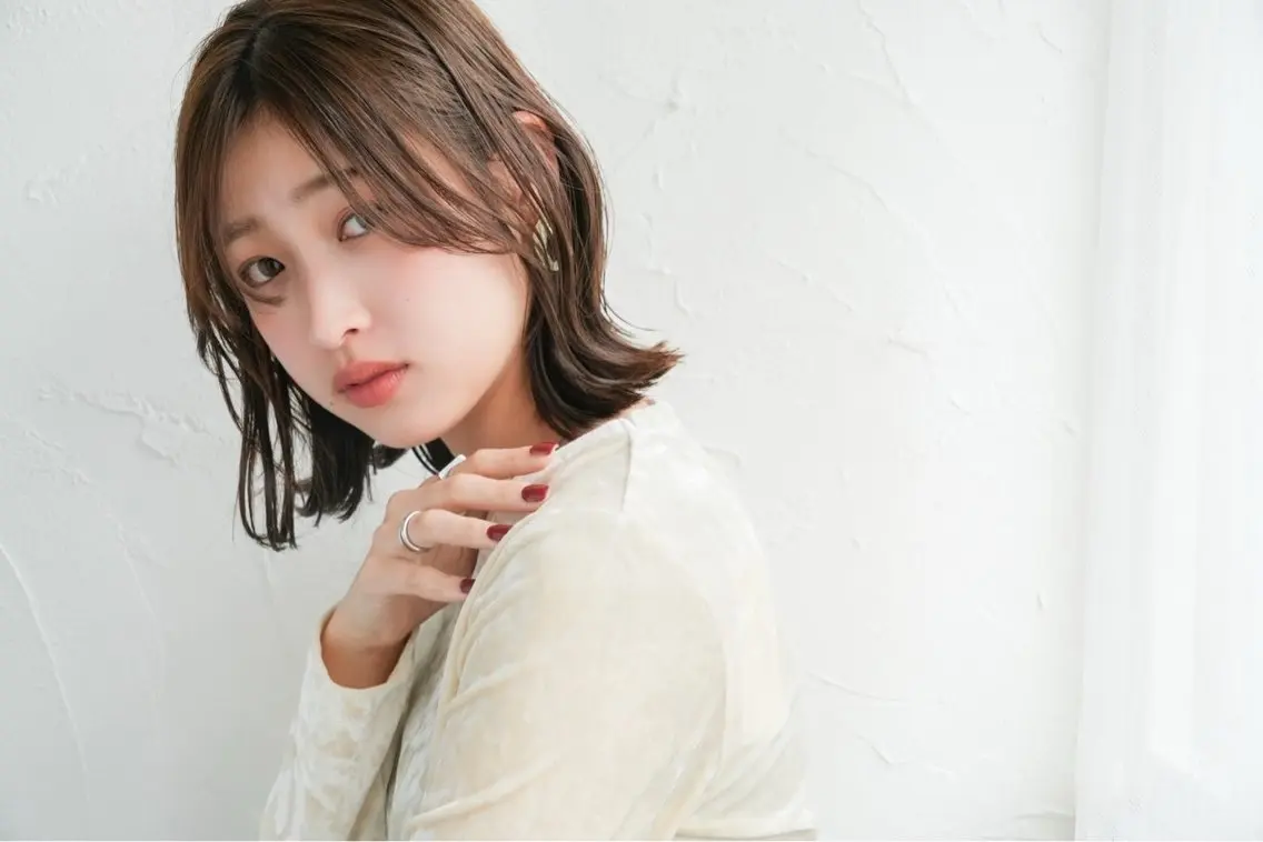 🌟おすすめメニュー🌟インナーグラデーションハイライトカラー＋マスクトリートメント✨さりげない個性とツヤ感をプラス🌿の写真