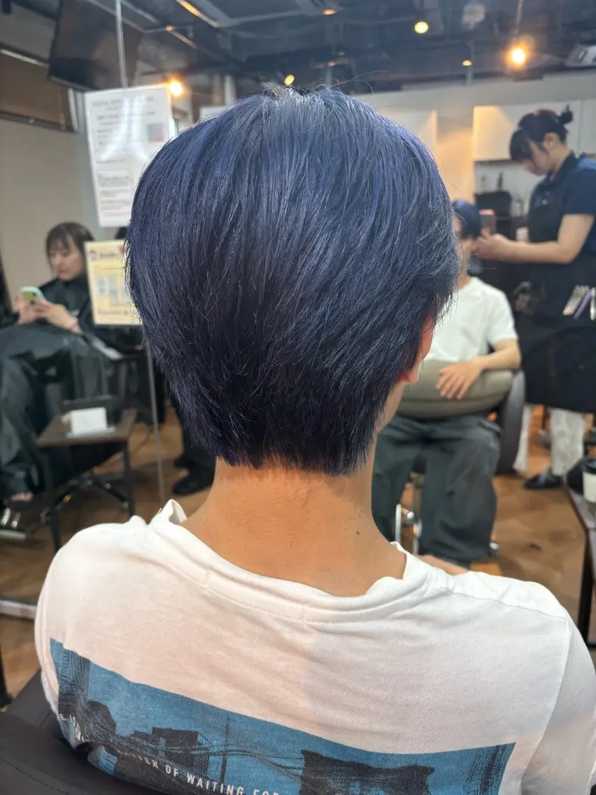 カラー メンズ 透明感ブラウン｜ レイヤー｜小寺 葵のヘアスタイル