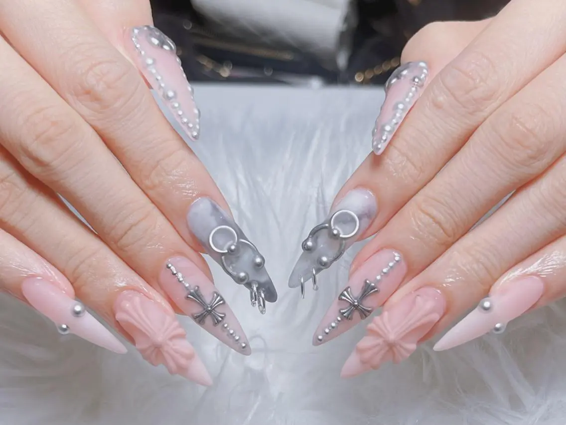 ネイル オーロラネイル 長さ出し フレンチネイル ジェルネイル ガーリー ハンドネイル アンアンBelle Nail 池袋のネイルデザイン