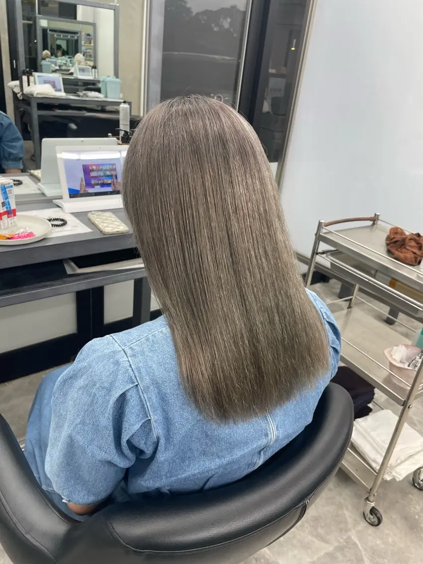 ミディアム ヘアカラー 🧋ミルクティーカラ ー🧋特化小林拓登のヘアスタイル