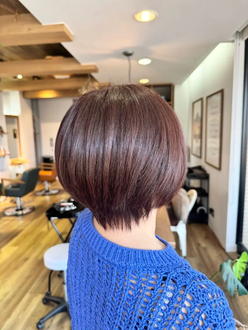 ショート カラー ベージュカラー ピンクカラー ピンクベージュ カット ヘアカラー トリートメント ツキダテ ユイのヘアスタイル