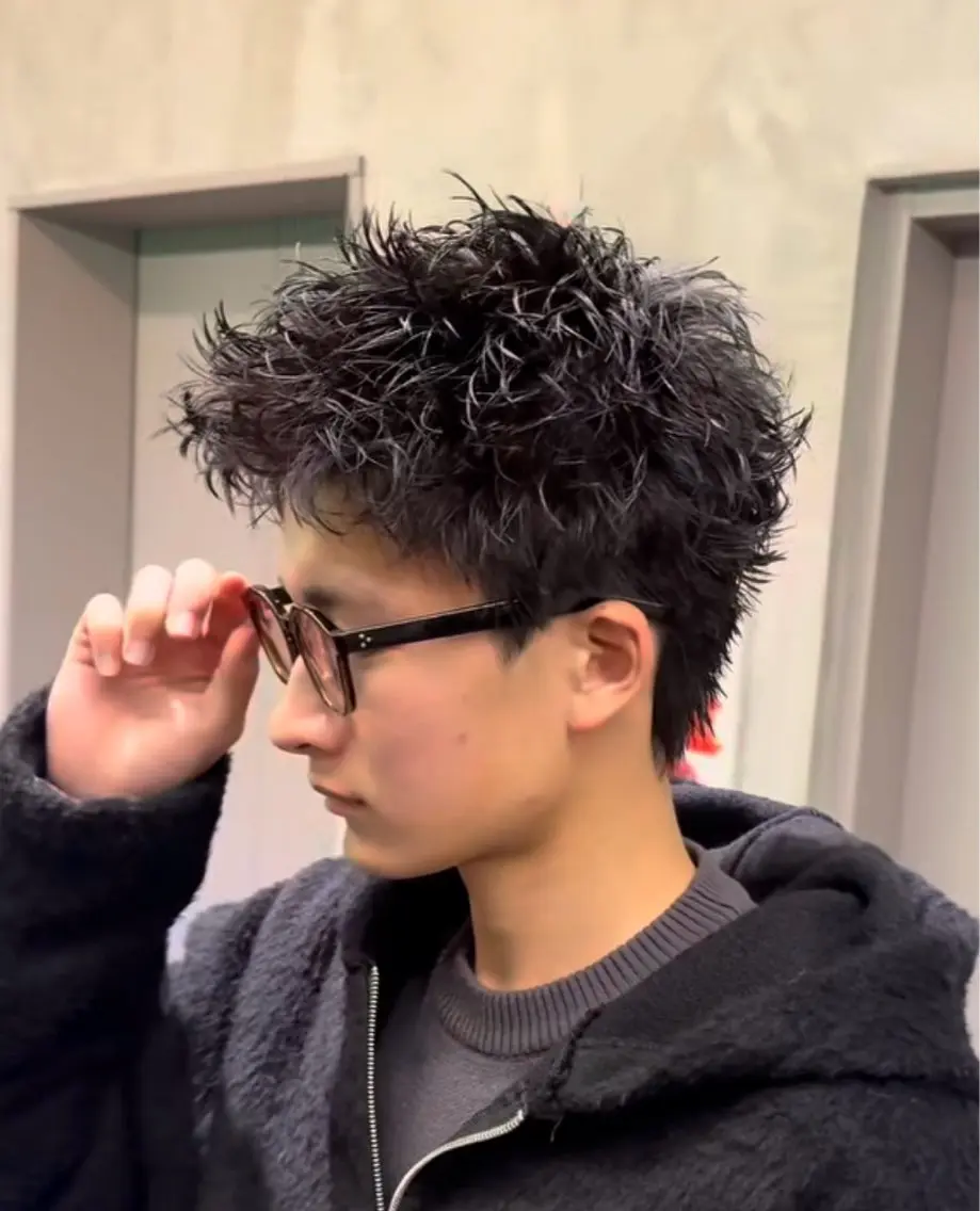 パーマ メンズ メンズパーマ メンズショート カット パーマ 🔥メンズパーマ特化 高橋晴🔥のヘアスタイル