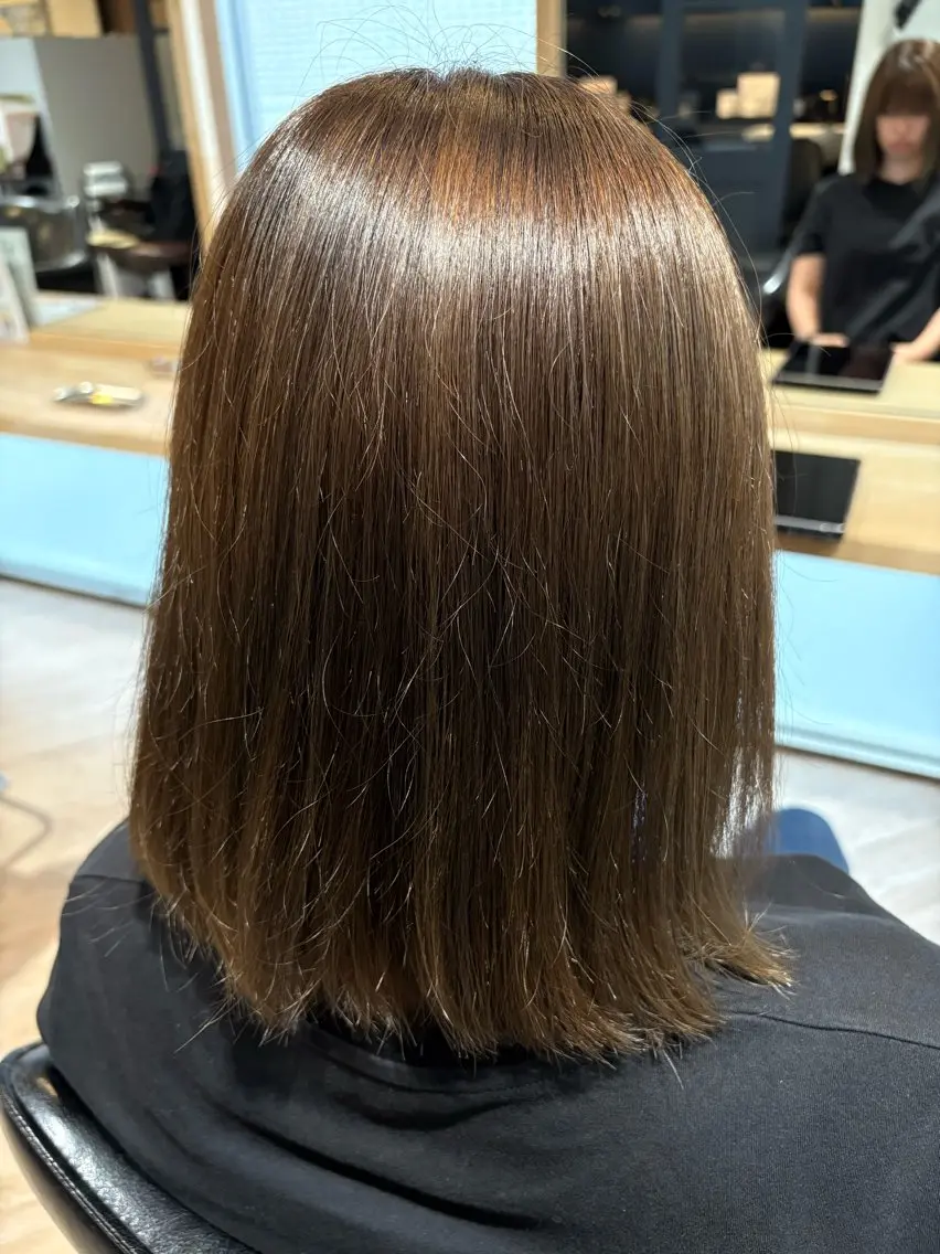 ミディアム カラー ベージュカラー 透明感カラー オリーブベージュ ヘアカラー 荒木 帆香のヘアスタイル
