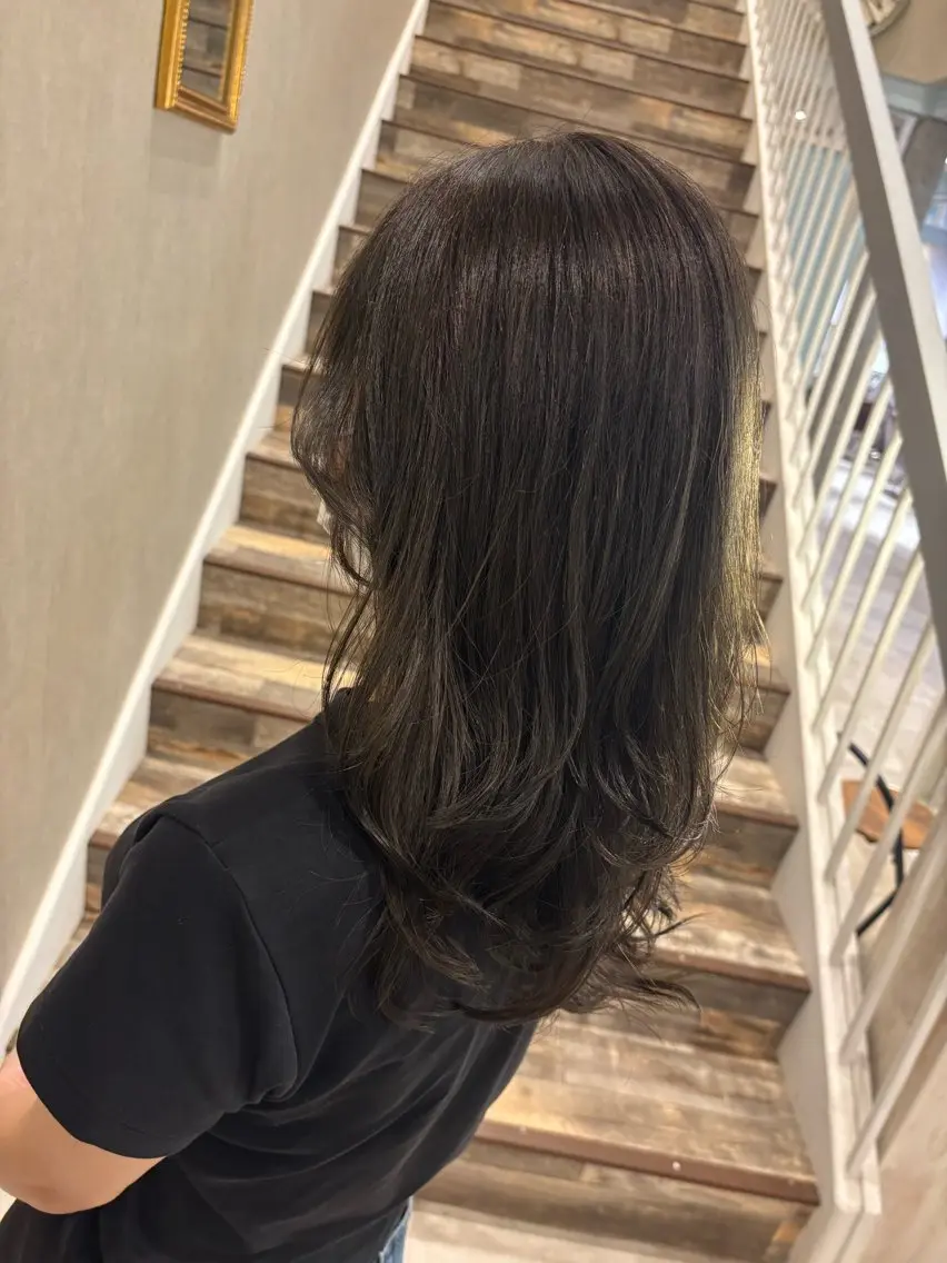 ロング カラー 坂本 蘭のヘアスタイル
