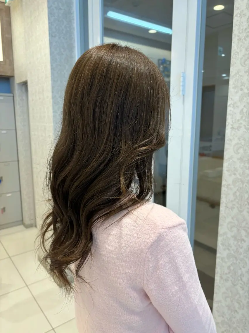 セミロング ヘアアレンジ ヘアセット ブリーチなしカラー/ 暖色カラー/艶カラーのヘアスタイル
