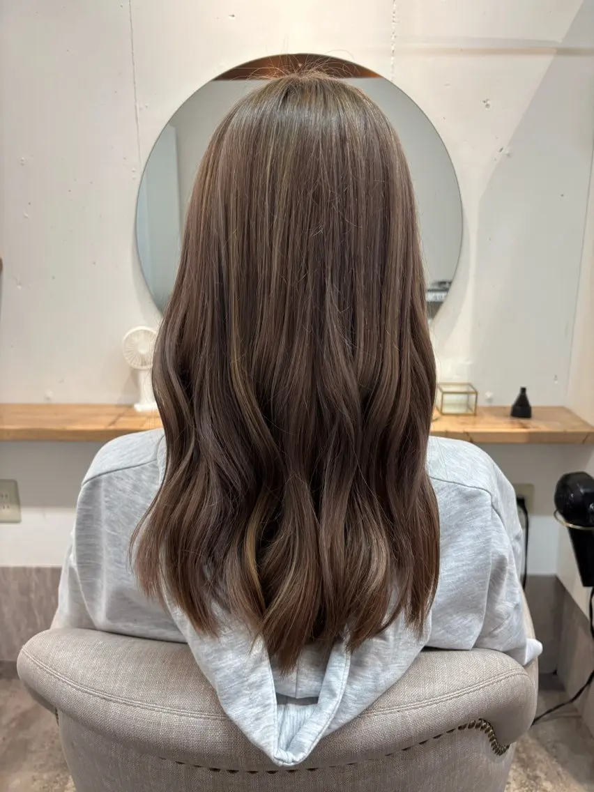 ロング ヘアカラー トリートメント Ami アミのヘアスタイル