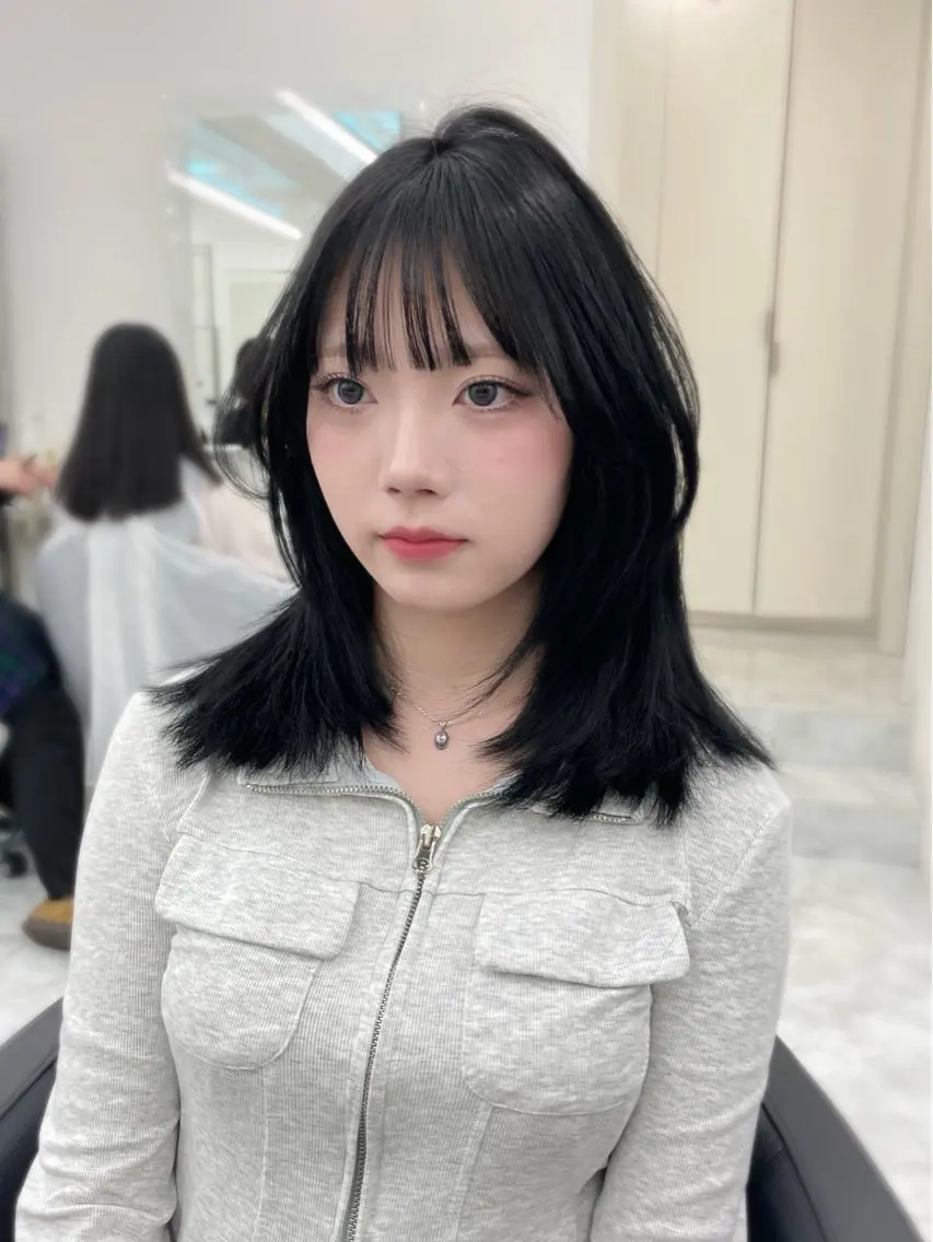 セミロング カット ヘアカラー MOE 福岡韓国ヘア✧︎のヘアスタイル