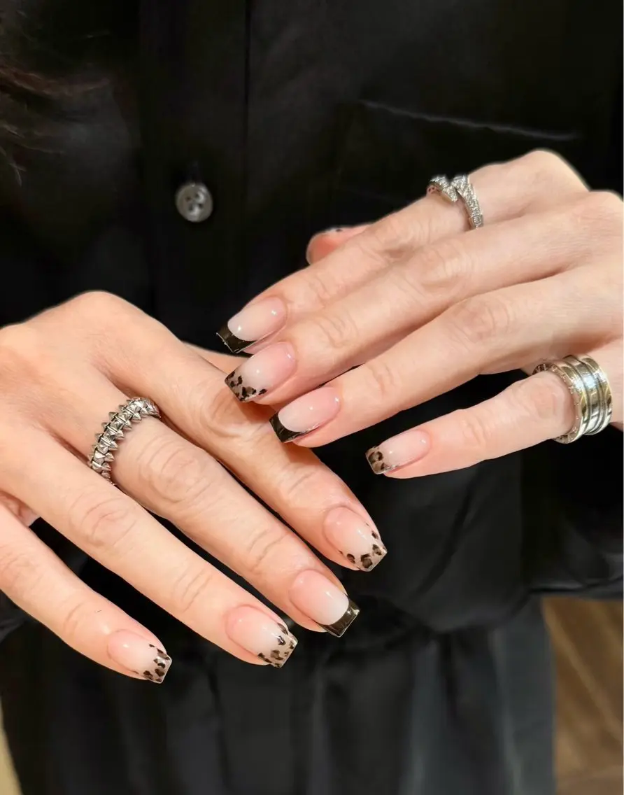 ネイル アートネイル フレンチネイル マグネットネイル ミラーネイル オフィスネイル ハンドネイル Blossom nail_研修のネイルデザイン