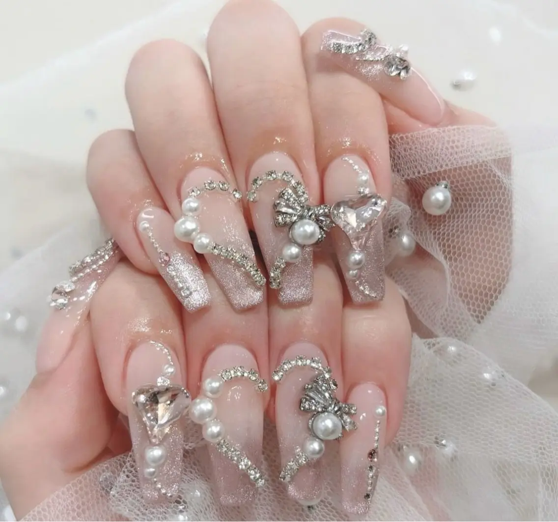 ネイル グラデーション キラキラネイル ワンカラーネイル 冬ネイル Jenn Nail Salonのネイルデザイン