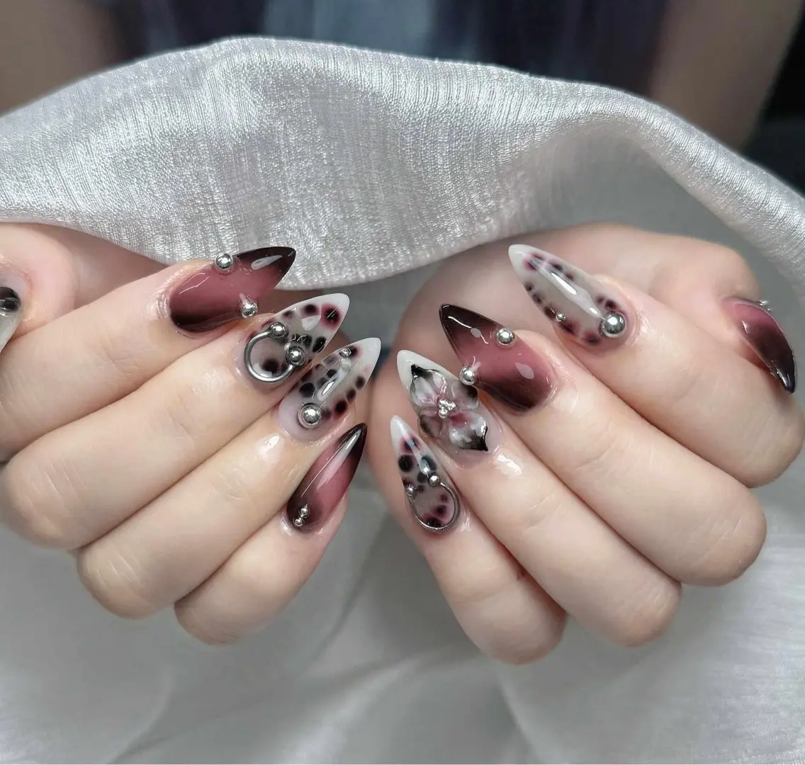 ネイル フレンチネイル ロングネイル シンプルネイル ハンドネイル Jian Nova Shinsaiのネイルデザイン