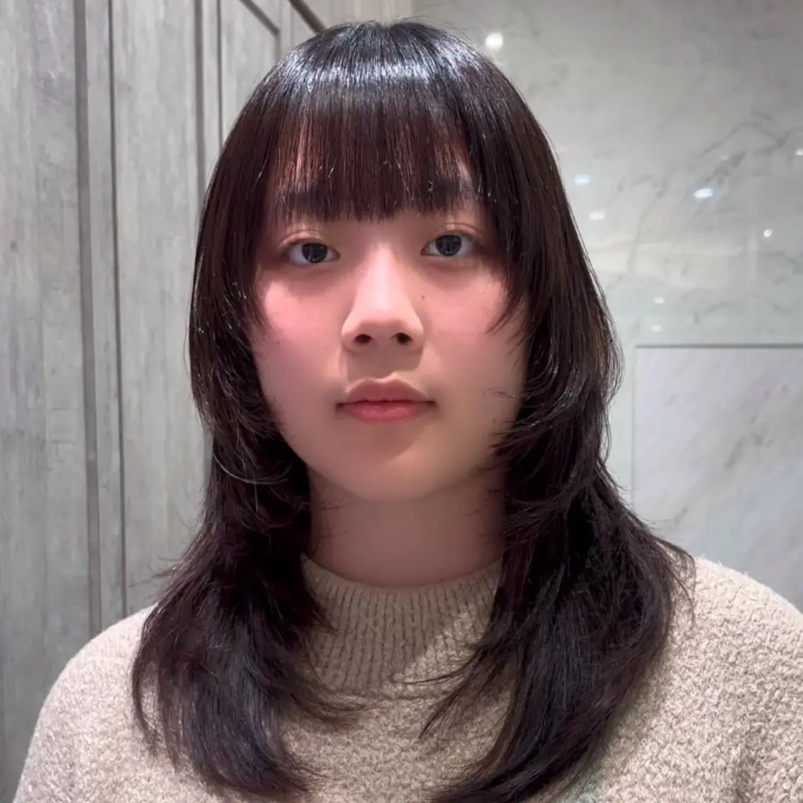 セミロング 顔周りカット レイヤーカット カット トリートメント かどた はるなのヘアスタイル