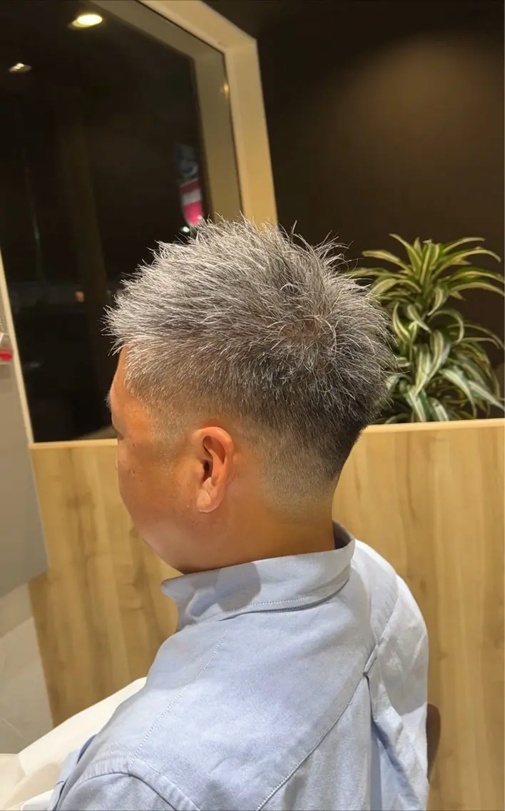 メンズ フェードカット モヒカン スキンフェード ソフトモヒカン カット ルクール喜多町店 コムロのヘアスタイル