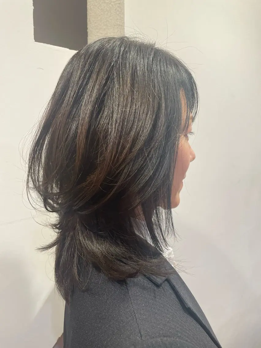 ロング レイヤーカット 坂元 心愛のヘアスタイル