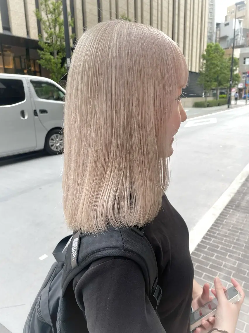 ミディアム カラー Loob.TOKYO YUUNAのヘアスタイル