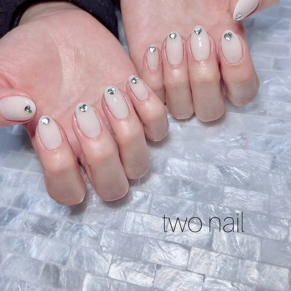 ネイル アートネイル ネイルチップ ホワイト ハンドネイル two nailのネイルデザイン