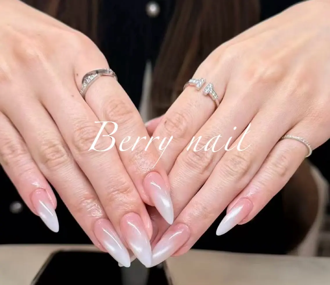 ネイル オーロラネイル チークネイル フレンチネイル ハート 韓国ネイル ハンドネイル berry nail jrネイリストのネイルデザイン