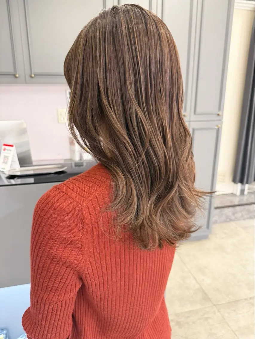 セミロング ヘアカラー トリートメント Noe心斎橋 堀田 朋宏のヘアスタイル