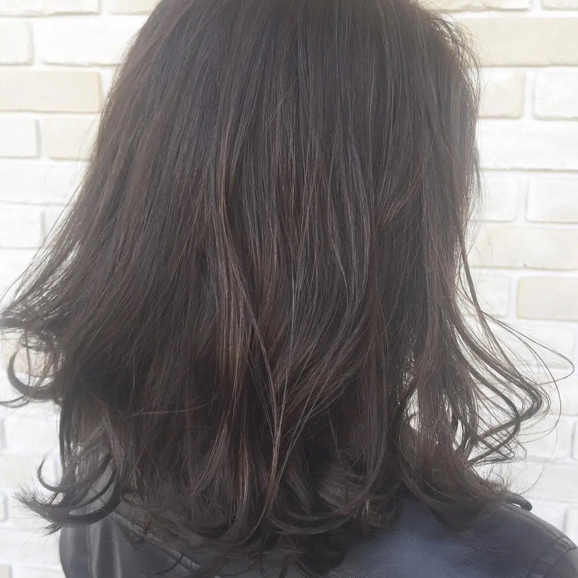 セミロング パーマ セミロングパーマ デジタルパーマ 大石 陽菜のヘアスタイル
